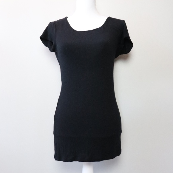 CAbi Tops - CAbi Black Scoop Neck Open Back Short Sleeve Top